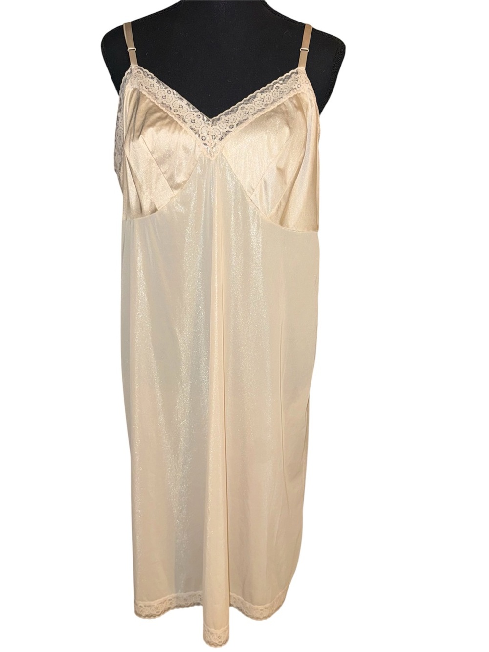 Vanity Fair Vintage Lace Trim Full Slip Dress - Cream Plus Size 26 42/46